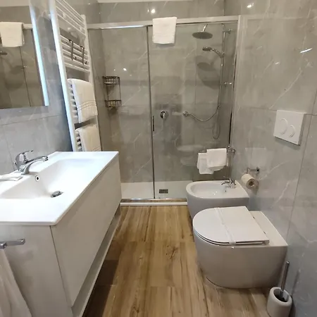 Oda ve Kahvaltı Residenza Maggiore 10 - - *